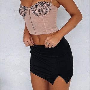 White Fox Act Brand New Mini Skort - Black